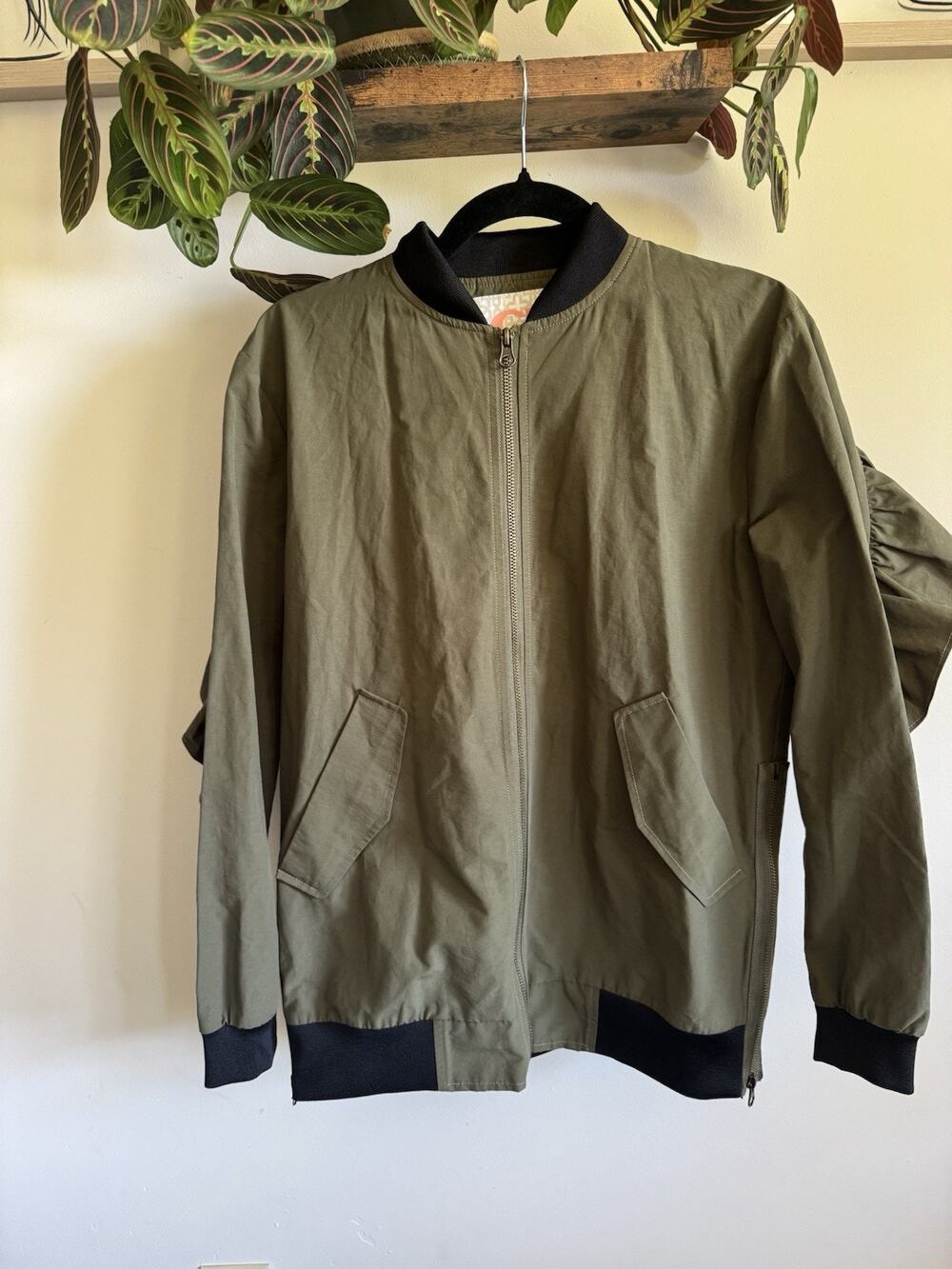 Gianni Bini GB Olive Green Ruched Ruffle Sleeve Full Zip Bomber Jacket